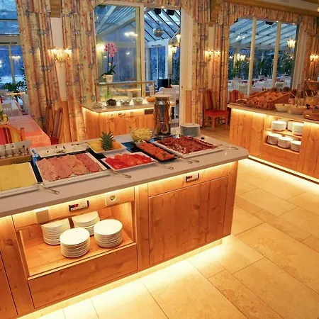 Glocknerhaus Дом отдыха Берг (Драуталь)